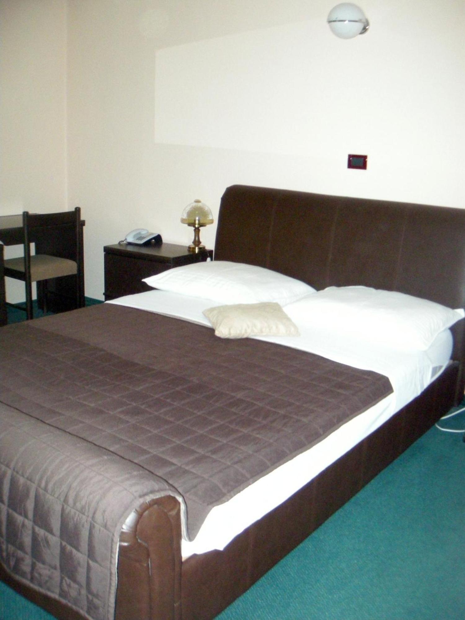 Hotel Zephyr - Plovanija Buje Εξωτερικό φωτογραφία